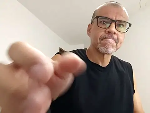 Gaceru01006 online show from 26, 6, 2026