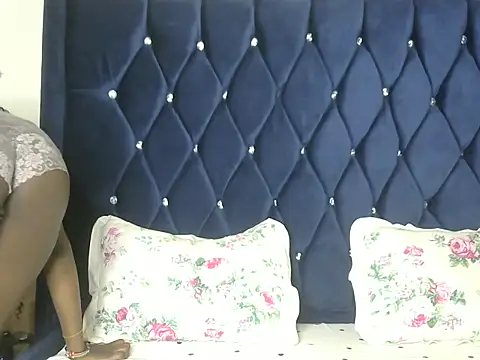 Sexy caramel04 online show from 18, 6, 2026