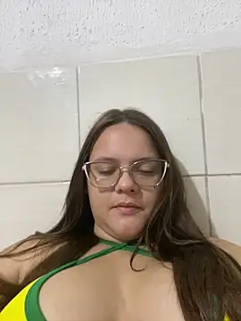 Laryssinha 69 online show from 14, 6, 2026