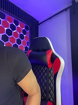 SantyFoxxs online show from 4, 6, 2026