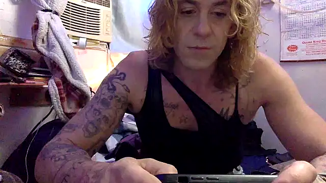 Snapshot of VanillaSnowcones chatting on 7, 6, 2026 VanillaSnowcones online show from 7, 6, 2026
