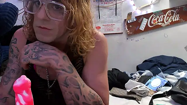 Snapshot of VanillaSnowcones chatting on 10, 7, 2026 VanillaSnowcones online show from 10, 7, 2026