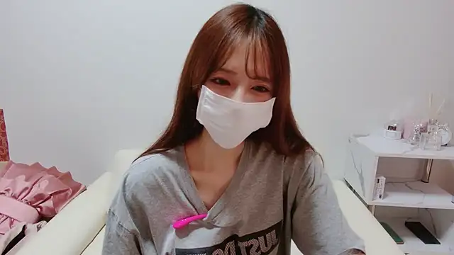 Snapshot of aoi_lol chatting on 9, 6, 2026 aoi lol online show from 9, 6, 2026