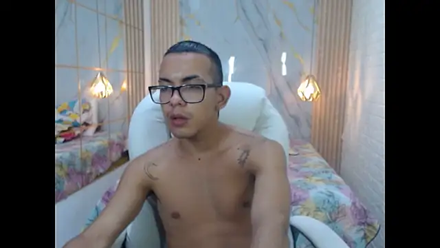 Snapshot of maximiliano_hotdevil chatting on 26, 5, 2026 maximiliano hotdevil online show from 26, 5, 2026