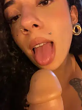 Sereia camgirl online show from 28, 6, 2026
