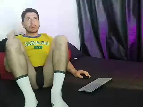 Snapshot of TorresLe chatting on 7, 7, 2026 TorresLe online show from 7, 7, 2026