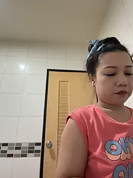 Snapshot of LINDA_HD chatting on 7, 7, 2026 LINDA HD online show from 7, 7, 2026