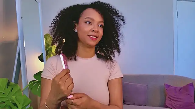 Snapshot of Tiana_Toffee chatting on 7, 6, 2026 Tiana Toffee online show from 7, 6, 2026