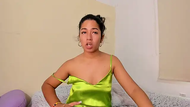 Snapshot of Nadia-Monroe chatting on 26, 6, 2026 Nadia-Monroe online show from 26, 6, 2026
