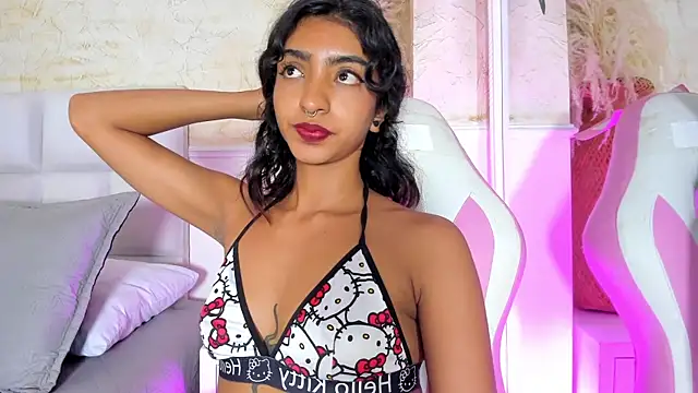 Snapshot of HottieVeroo_ chatting on 21, 7, 2026 HottieVeroo online show from 21, 7, 2026