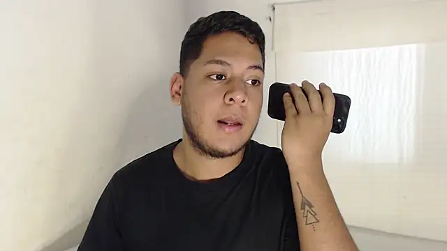 Snapshot of nicolas_cr1 chatting on 25, 5, 2026 nicolas cr1 online show from 25, 5, 2026