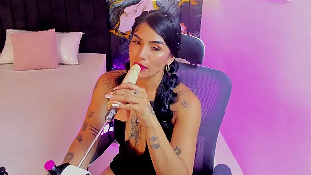 Alanna Wild online show from 20, 6, 2026