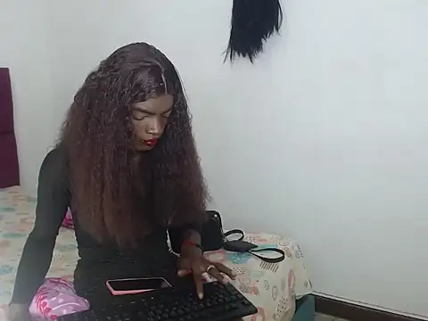 Snapshot of kenia_nihiara chatting on 7, 6, 2026 kenia nihiara online show from 7, 6, 2026