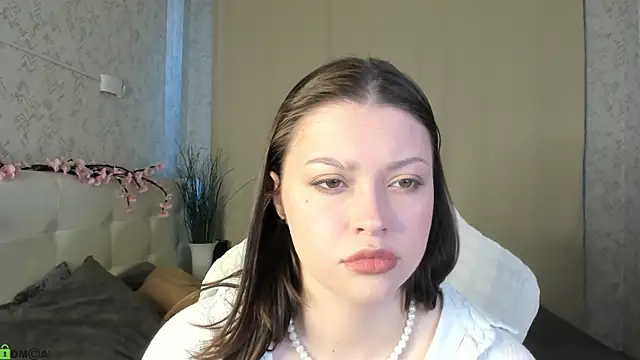 Maya-Mimi online show from 7, 6, 2026