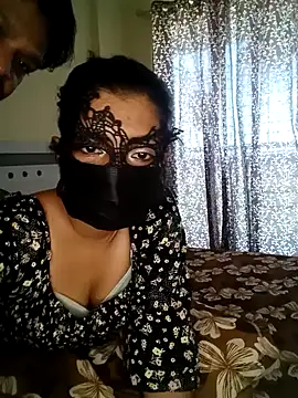 Snapshot of Desii_Couple69 chatting on 27, 5, 2026 Desii Couple69 online show from 27, 5, 2026