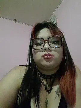 curvy latina online show from 19, 7, 2026