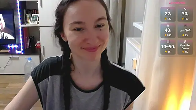 Snapshot of Maryana_Ro chatting on 8, 7, 2026 Maryana Ro online show from 8, 7, 2026