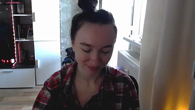 Snapshot of Maryana_Ro chatting on 15, 7, 2026 Maryana Ro online show from 15, 7, 2026
