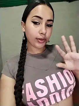 shantall cute online show from 6, 6, 2026