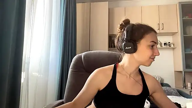 Snapshot of CameTruce chatting on 5, 6, 2026 CameTruce online show from 5, 6, 2026