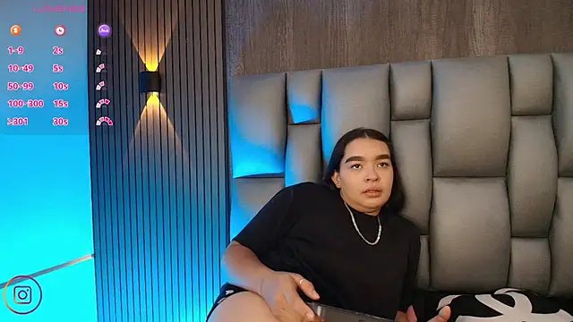 sophi taylor online show from 16, 7, 2026
