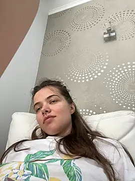 AGirlFromNarnia online show from 29, 6, 2026