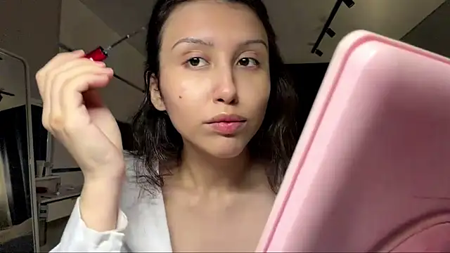Alicekitty67 online show from 17, 6, 2026