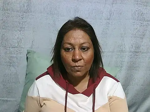 Snapshot of IndianSexyMilf69 chatting on 6, 6, 2026 IndianSexyMilf69 online show from 6, 6, 2026
