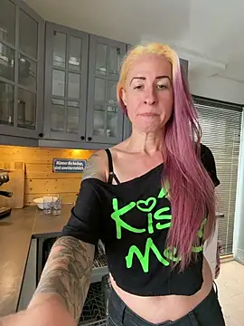 GermanMilfJasmin online show from 14, 6, 2026
