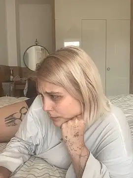 Ella Bloom online show from 17, 6, 2026
