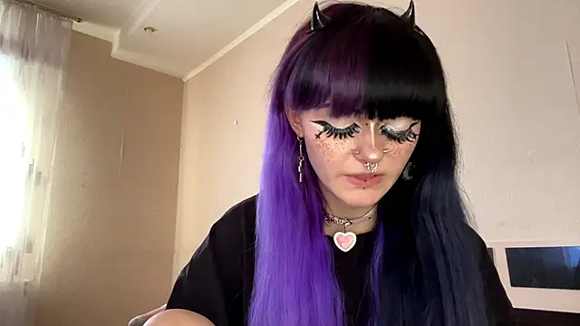 HolyCute online show from 15, 6, 2026