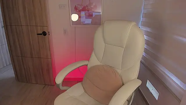 Snapshot of Victoria_kors chatting on 17, 6, 2026 Victoria kors online show from 17, 6, 2026