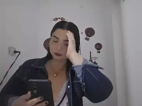 Madelyn sonora1992 online show from 17, 6, 2026