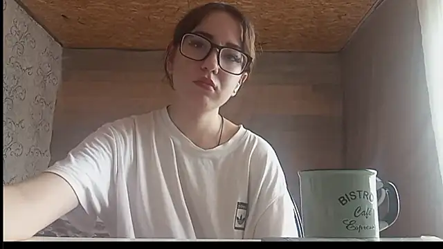 Snapshot of OliviaMoment chatting on 6, 7, 2026 OliviaMoment online show from 6, 7, 2026