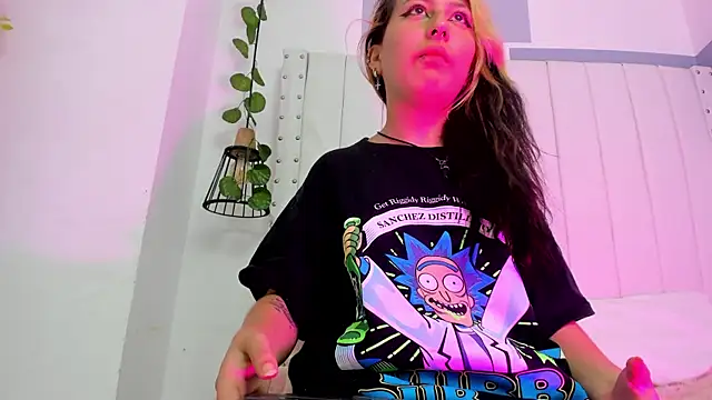BellaJonnson online show from 13, 6, 2026