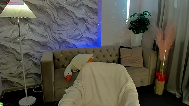 Kylie-Voss online show from 6, 7, 2026