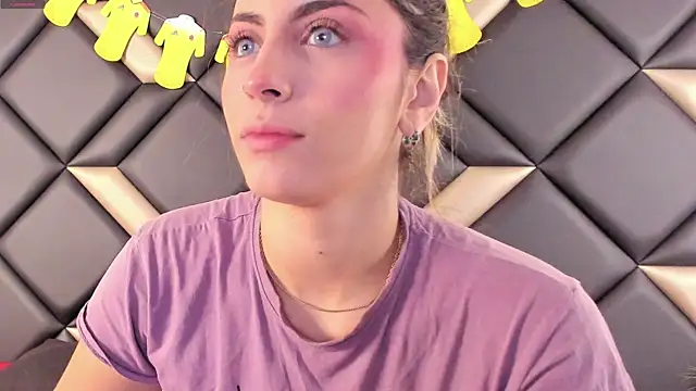AdrianaHarlow online show from 19, 7, 2026