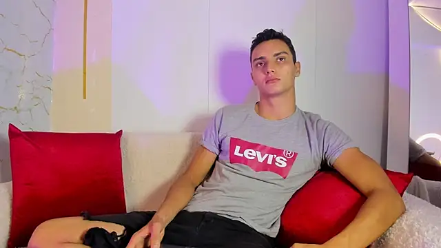 Snapshot of andrewevans46 chatting on 2, 6, 2026 andrewevans46 online show from 2, 6, 2026