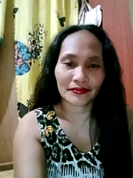 Snapshot of Queenslay chatting on 23, 6, 2026 Queenslay online show from 23, 6, 2026