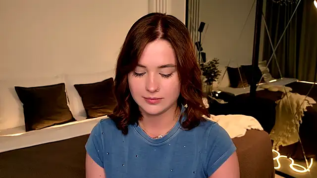 Snapshot of MurielGray chatting on 7, 6, 2026 MurielGray online show from 7, 6, 2026
