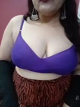 Pooki girl online show from 4, 6, 2026