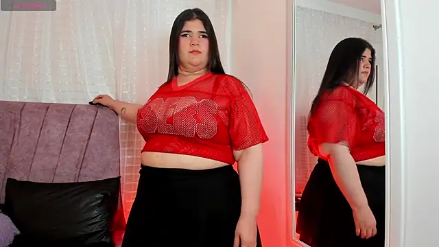 Emilie Jones online show from 23, 7, 2026