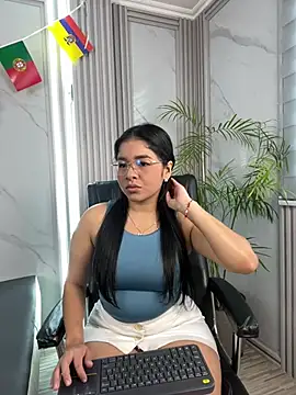 ValentinaLuciana online show from 15, 6, 2026