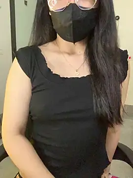 Linnacute22 online show from 13, 7, 2026