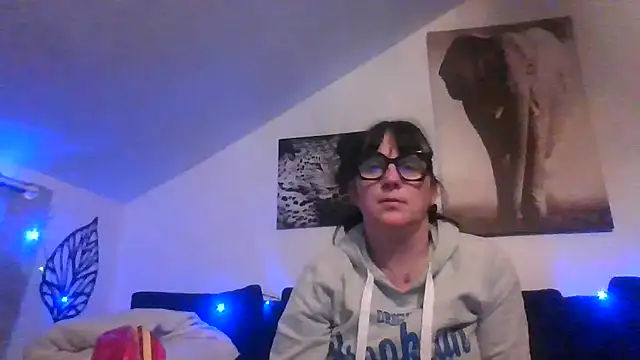 Snapshot of sexujuly88 chatting on 15, 12, 2025 sexujuly88 online show from 15, 12, 2025