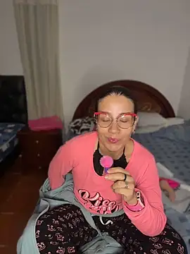 ArielFerrara online show from 11, 6, 2026