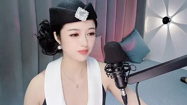 Snapshot of Momo-Wow chatting on 7, 7, 2026 Momo-Wow online show from 7, 7, 2026