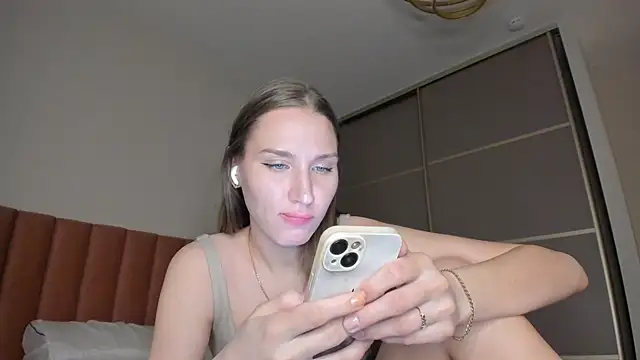 Snapshot of SofiClimbing chatting on 5, 3, 2025 SofiClimbing online show from 5, 3, 2025