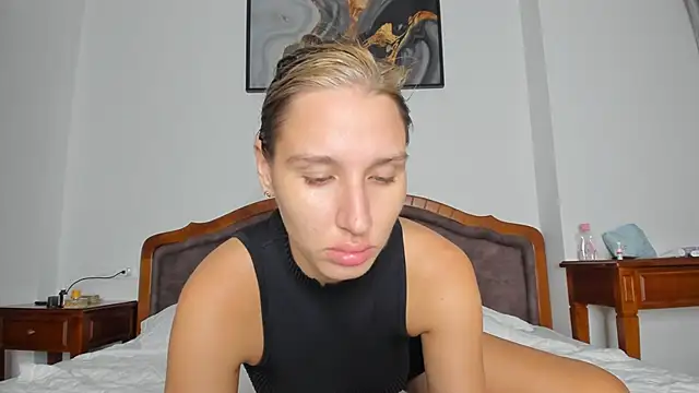 Snapshot of SofiClimbing chatting on 11, 10, 2025 SofiClimbing online show from 11, 10, 2025