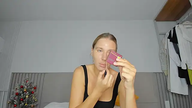 Snapshot of SofiClimbing chatting on 16, 12, 2025 SofiClimbing online show from 16, 12, 2025